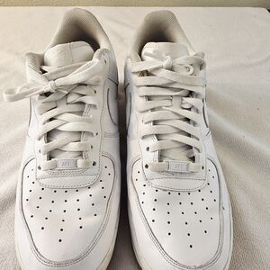 Classic White Men's Sneakers